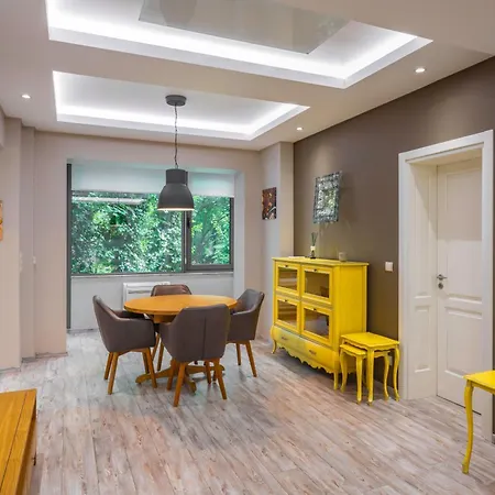 Elegant Escape In The Heart Of The