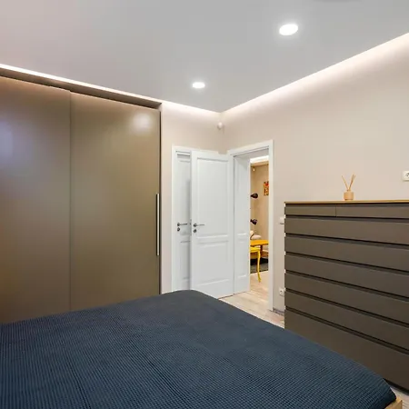Elegant Escape In The Heart Of The By Flat Mаnager דירה