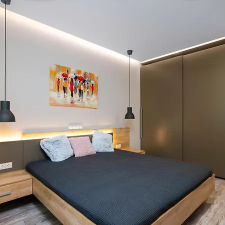 Elegant Escape In The Heart Of The By Flat Mаnager דירה סופיה